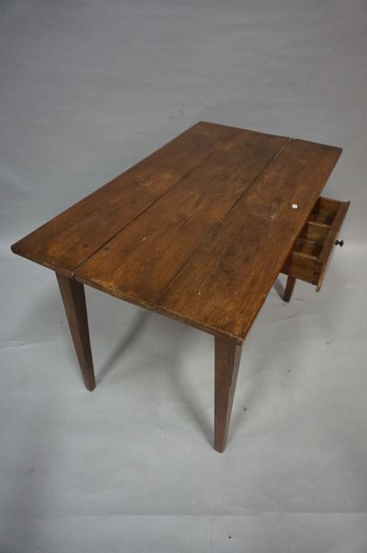 Table Natural wood table with one drawer. XIXth. 71x100x58 cm