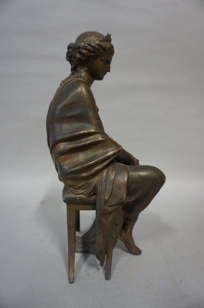 null "Femme assise au carquois", régule. 32 cm
