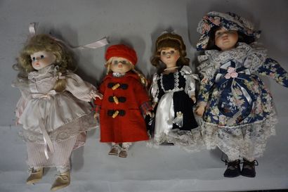 null Controller for four dolls.