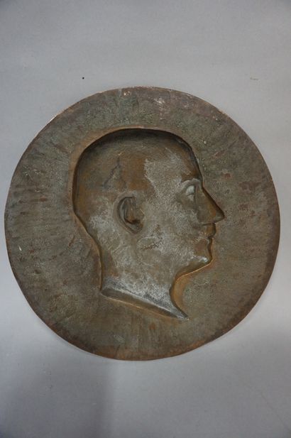 null Profil d'homme en bronze "Offert en bon souvenir à monsieur Gersant. L. Dameron....