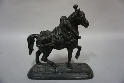 null Cheval de labour en métal. 18x18x7 cm