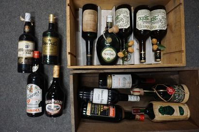 null Quatorze bouteilles d'alcools, Chai d'Ambarès Médoc 1982, liqueurs, Banyuls,...