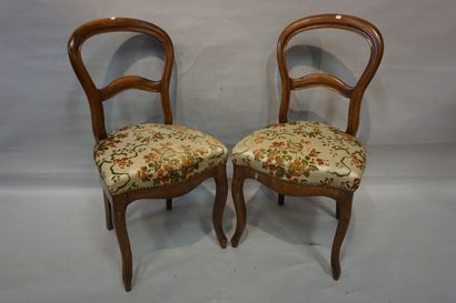 * Paire de chaises en acajou de style Louis XV.