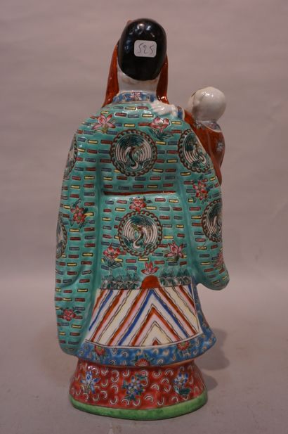 null "Homme barbu à l'enfant" en porcelaine chinoise polychrome. 34 cm