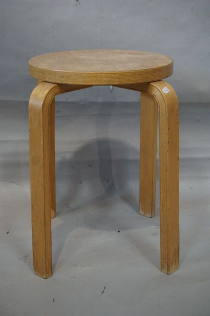 null Tabouret. 45x40 cm