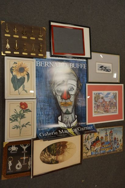 null Manette de cadres, pièces encadrées et trois affiches "Bernard Buffet".