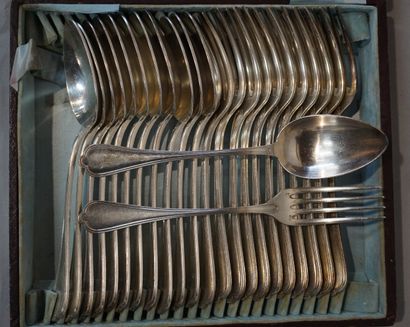 BOULENGER Box of twelve large spoons and twelve large forks in silver plated met...