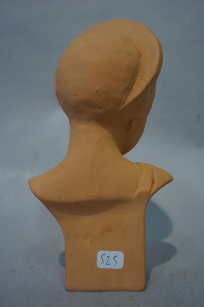 C. HENNE "Bust of a child", terracotta. 19,5 cm