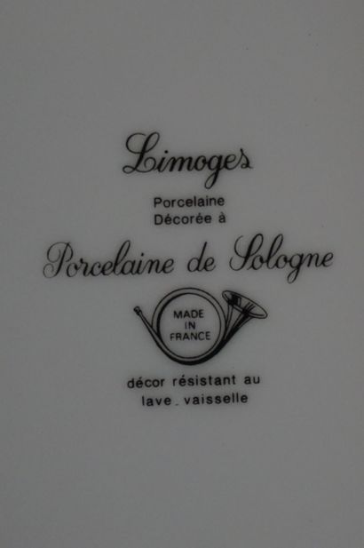 null Service de table et à café blanc à liseré bleu en porcelaine de Limoges décoré...