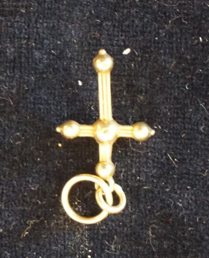 Croix - pendentif Petite croix pendentif en or (1gr)