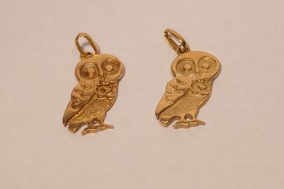 PENDENTIFS Paire de pendentifs en or en forme de chouettes (6grs)