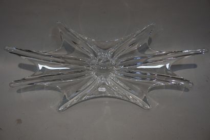 null Manette de coupe en cristal de Baccarat (10x53x23 cm), vase, carafe et bonbonnière...