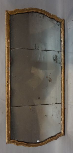 GLACE Glace ancienne à cadre doré. 114x50 cm