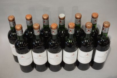 null 
12 bouteilles Château PAPE-CLÉMENT, Pessac-Léognan 1983 (3 J, 2 TLB, 3 LB,...