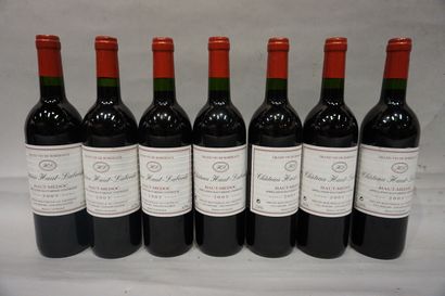 Sept bouteilles de Haut Medoc Château Haut...