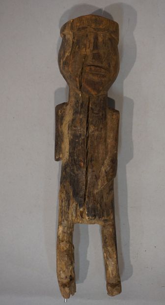 null Personnage en bois sculpté. 22,5 cm