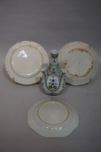 null Assiette en porcelaine asiatique, deux assiettes et vase en faïence (éclats,...