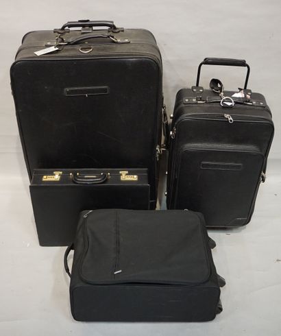 null Trois valises à roulettes dont deux Lancel et attaché case Lancel.