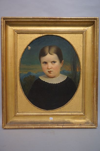 null Ecole XIX°: "Portrait d'enfant à la colerette blanche", huile sur toile à vue...