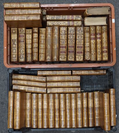 null LOT de 2 caisses de livres anciens : Rousseau. Œuvres. 1796 32 vol. (sur 33)...