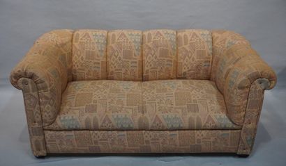 null Two seater sofa in fabric. 68x155x85 cm