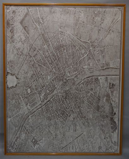 null Map of Paris. 122x154 cm