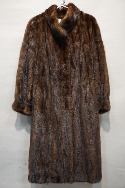 null Fur coat. Franklin Simon Paris.