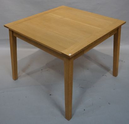 null Square table in natural wood with two drawers in the belt. 73x90x90 cm