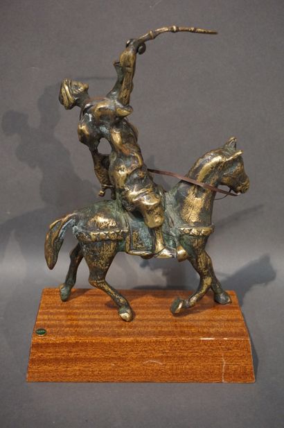 null Bronze: "Cavalier arabe". 32x21x10 cm