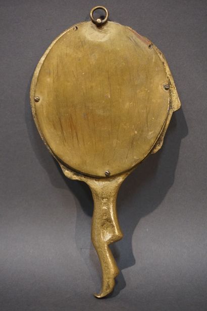 null Miroir en bronze "Pierrot et Colombine". 22 cm
