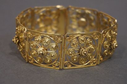 Bracelet Bracelet en or à huit éléments carrés, ajourés en fil d'or (28grs)