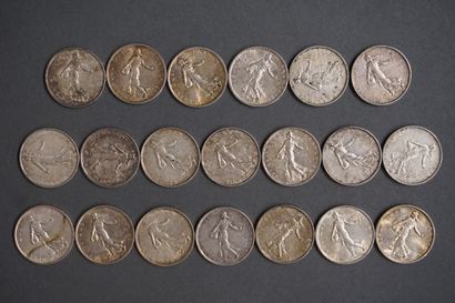 null Vingt pièces de 5 francs français en argent de 1960 à 1965 (240 gr).