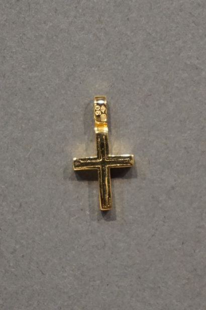 Croix Croix pendentif en or sertie de diamants (2,2grs)