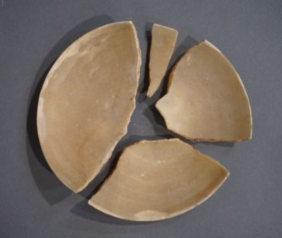 null Fragment of a cup. Alabaster (missing and to be reattached). Egypt, New Kingdom,...