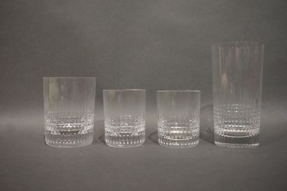 BACCARAT Service de verres en cristal de Baccarat de 24 pièces (6 verres à orangeade,...