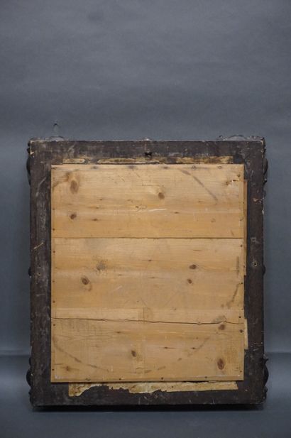 null Miroir en bois et stuc à patine noire de style XVIIe. 77x69 cm