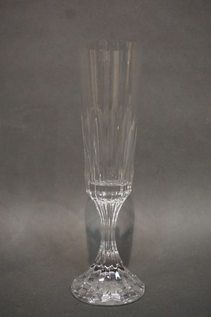 BACCARAT Six flûtes en cristal de Baccarat. 21,5 cm