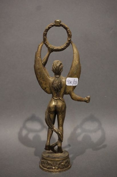 null Statuette en métal "Victoire". 23 cm