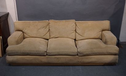 null 
 Canapé et deux fauteuils en alcantara beige (état d'usage). Canapé 80x230x100cm....