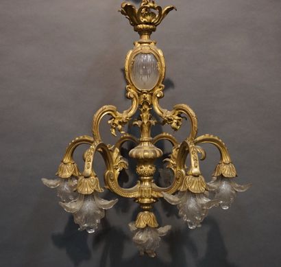LUSTRE Bronze and glass chandelier with six arms of light and two lights on the central...