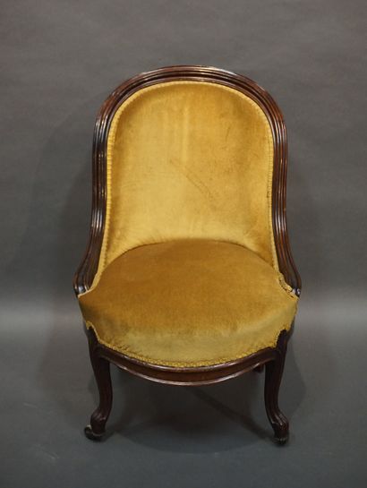 CHAUFFEUSE Mahogany chair with yellow velvet upholstery. Napoleon III. 81x53x62 ...