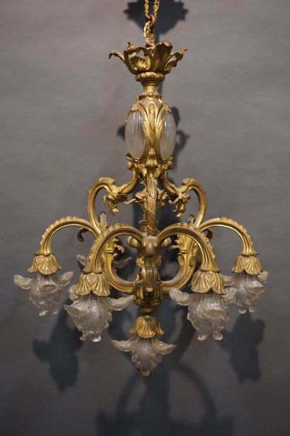 LUSTRE Bronze and glass chandelier with six arms of light and two lights on the central...