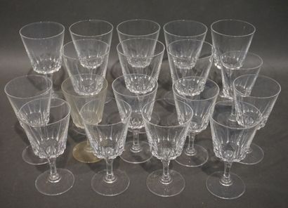 null Handle of part of service of crystal glasses, eight water glasses and ten wine...