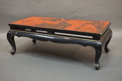 null Asian coffee table in black lacquered wood decorated with mountainous landscape...