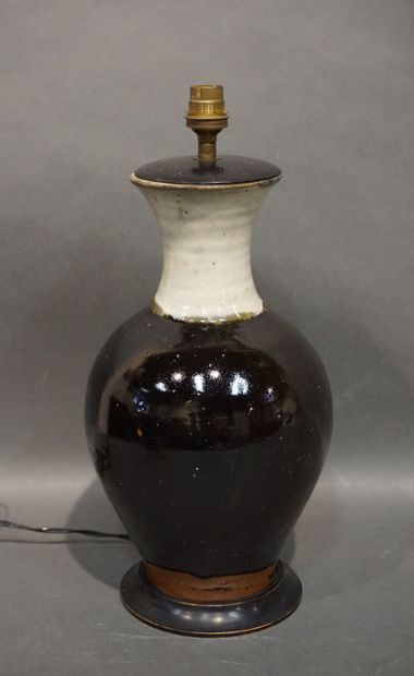 Asian vase in black and grey stoneware (mounted...