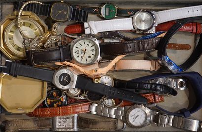 Lot de montres de fantaisie (Swatch, Nowley,...