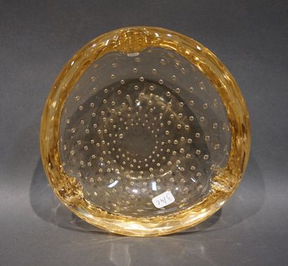 DAUM Cendrier en cristal bullé doré. Signé Daum Nancy France. 6,5x18 cm