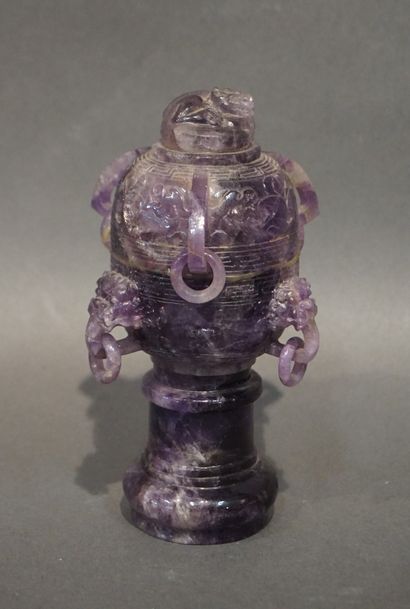 ASIE Pot couvert asiatique en quartz violet. 16 cm