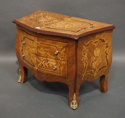 null Commode de maîtrise à deux tiroirs de style Louis XV. 31x42,5x24 cm