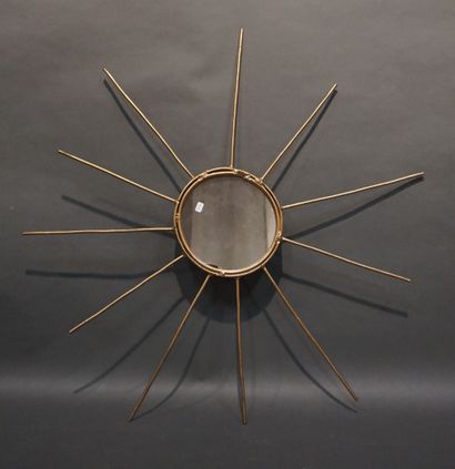 Miroir soleil en métal. 82 cm